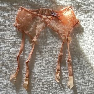 Adorable peach Garter size 2. Agent Provocateur